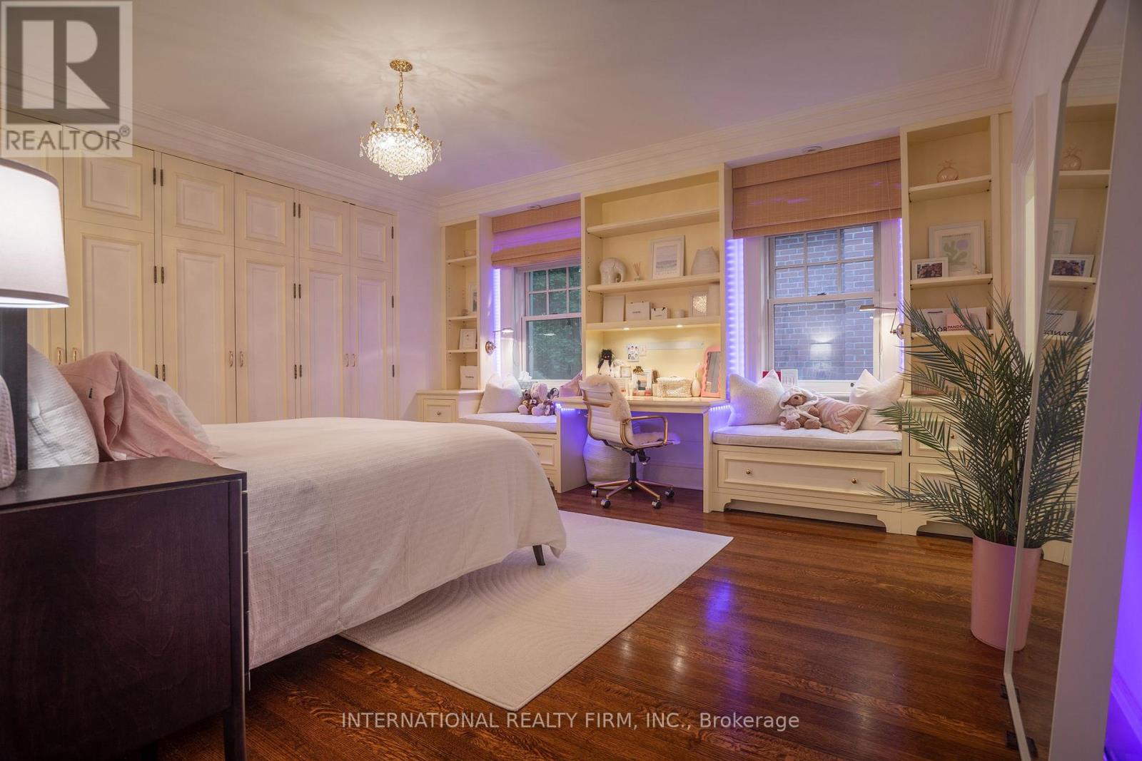 270 Indian Road, Toronto, Ontario  M6R 2X2 - Photo 30 - W12489418