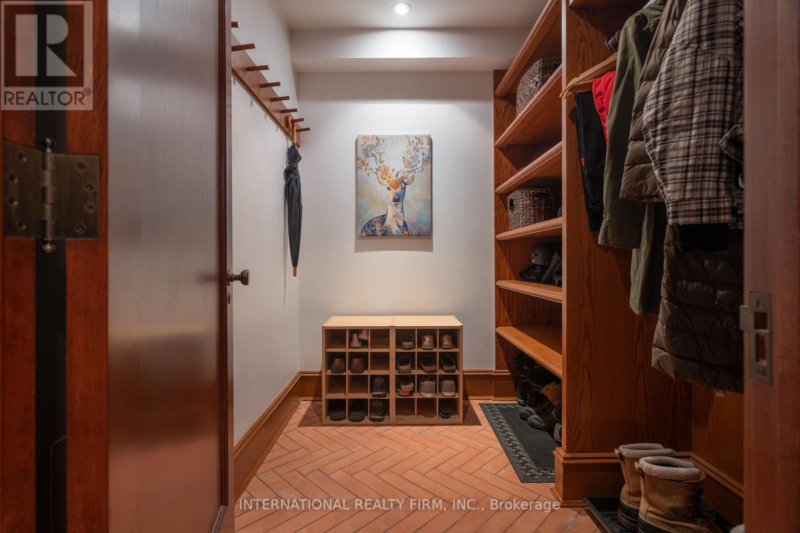 270 Indian Road, Toronto, Ontario  M6R 2X2 - Photo 38 - W12489418