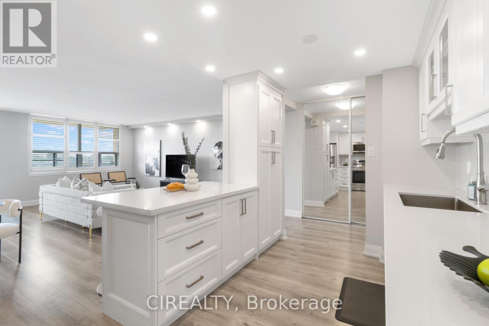 709 - 511 The West Mall, Toronto, Ontario  M9C 1G5 - Photo 10 - W12489426