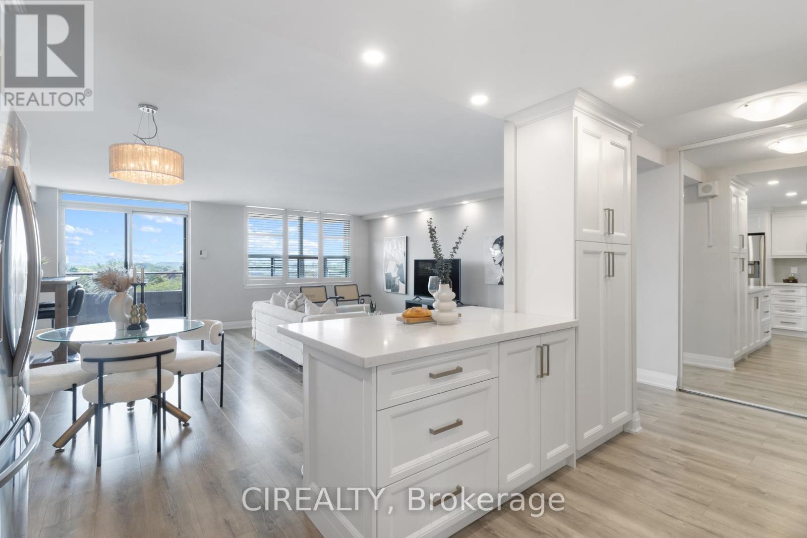 709 - 511 The West Mall, Toronto, Ontario  M9C 1G5 - Photo 11 - W12489426