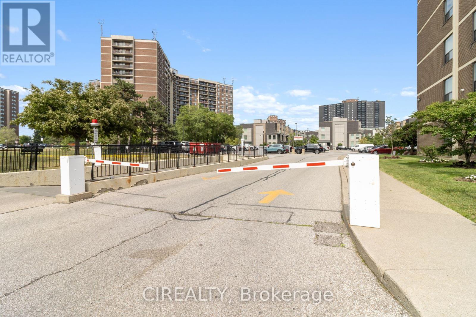 709 - 511 The West Mall, Toronto, Ontario  M9C 1G5 - Photo 42 - W12489426