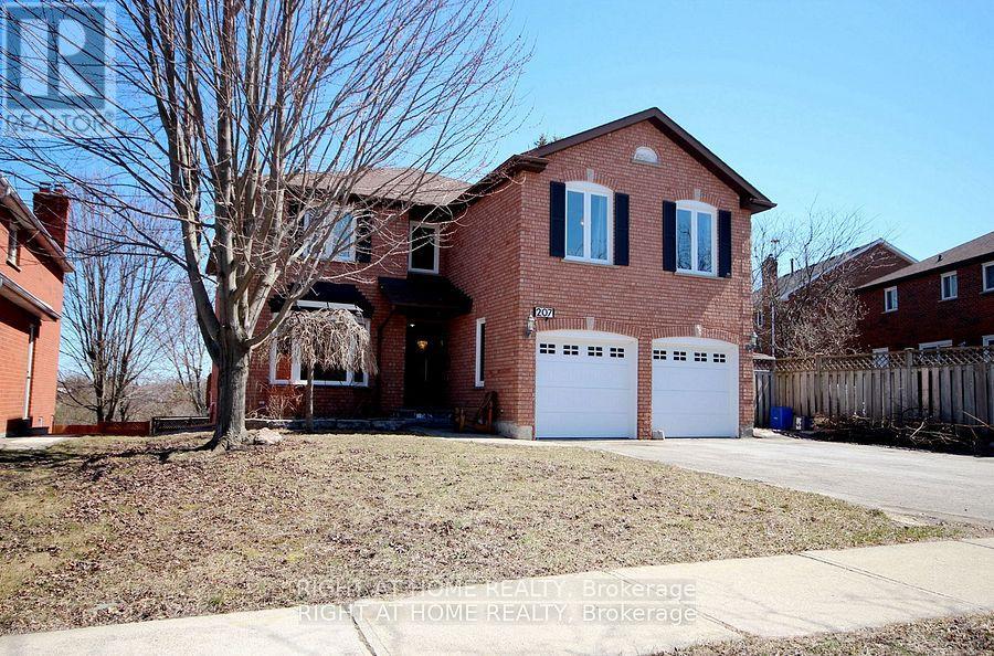 207 KENSIT AVENUE, Newmarket, Ontario