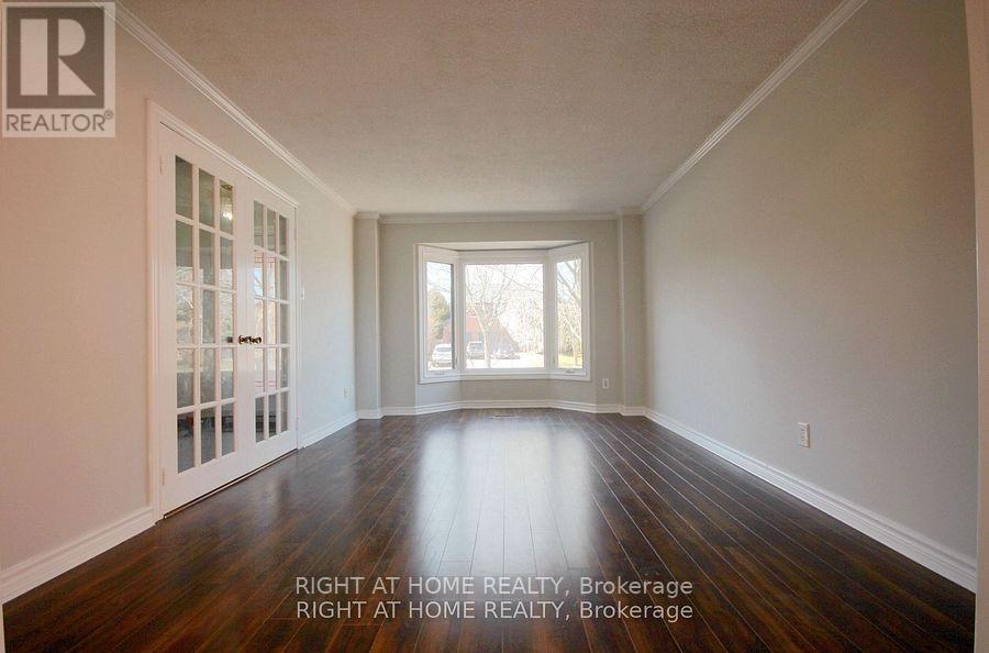 207 Kensit Avenue, Newmarket, Ontario  L3X 1S6 - Photo 6 - N12489468