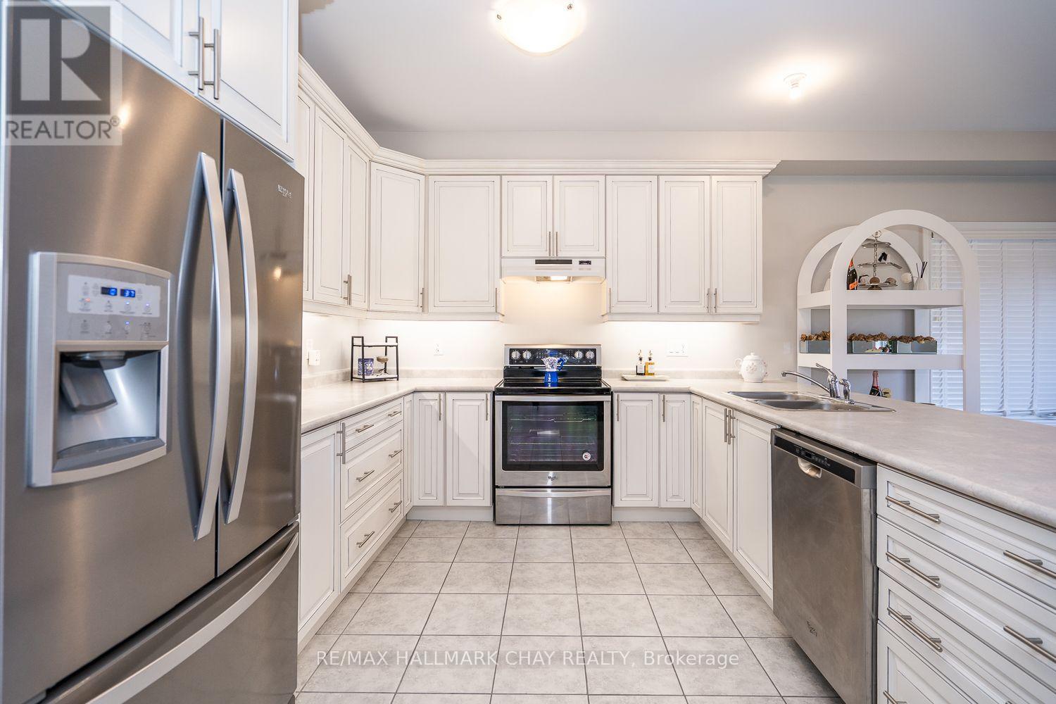 139 Knight Street, New Tecumseth, Ontario  L9R 0R5 - Photo 10 - N12489474