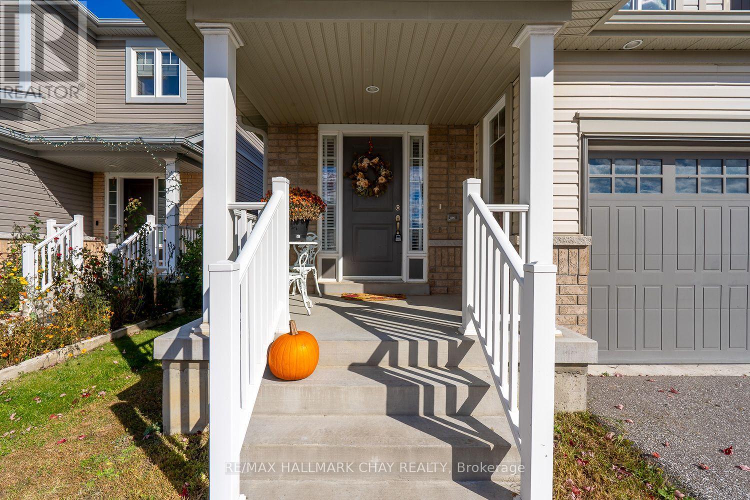 139 Knight Street, New Tecumseth, Ontario  L9R 0R5 - Photo 3 - N12489474