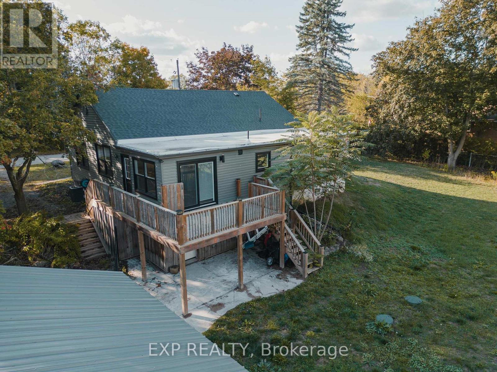 8 Talbot Street, Brant, Ontario  N0E 1R0 - Photo 38 - X12489424