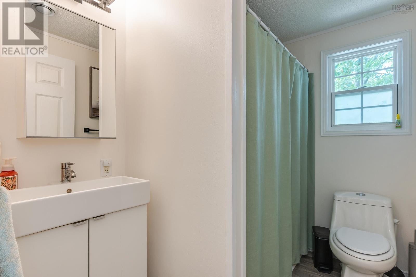 25 Champlain Avenue, Middle Sackville, Nova Scotia  B4E 3B2 - Photo 20 - 202518404