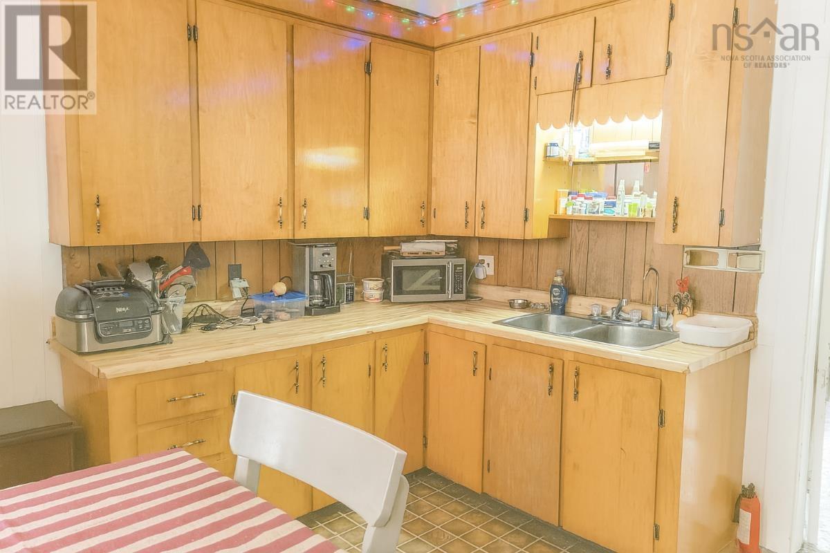 9773 Highway 8, Caledonia, Nova Scotia  B0T 1H0 - Photo 3 - 202524952