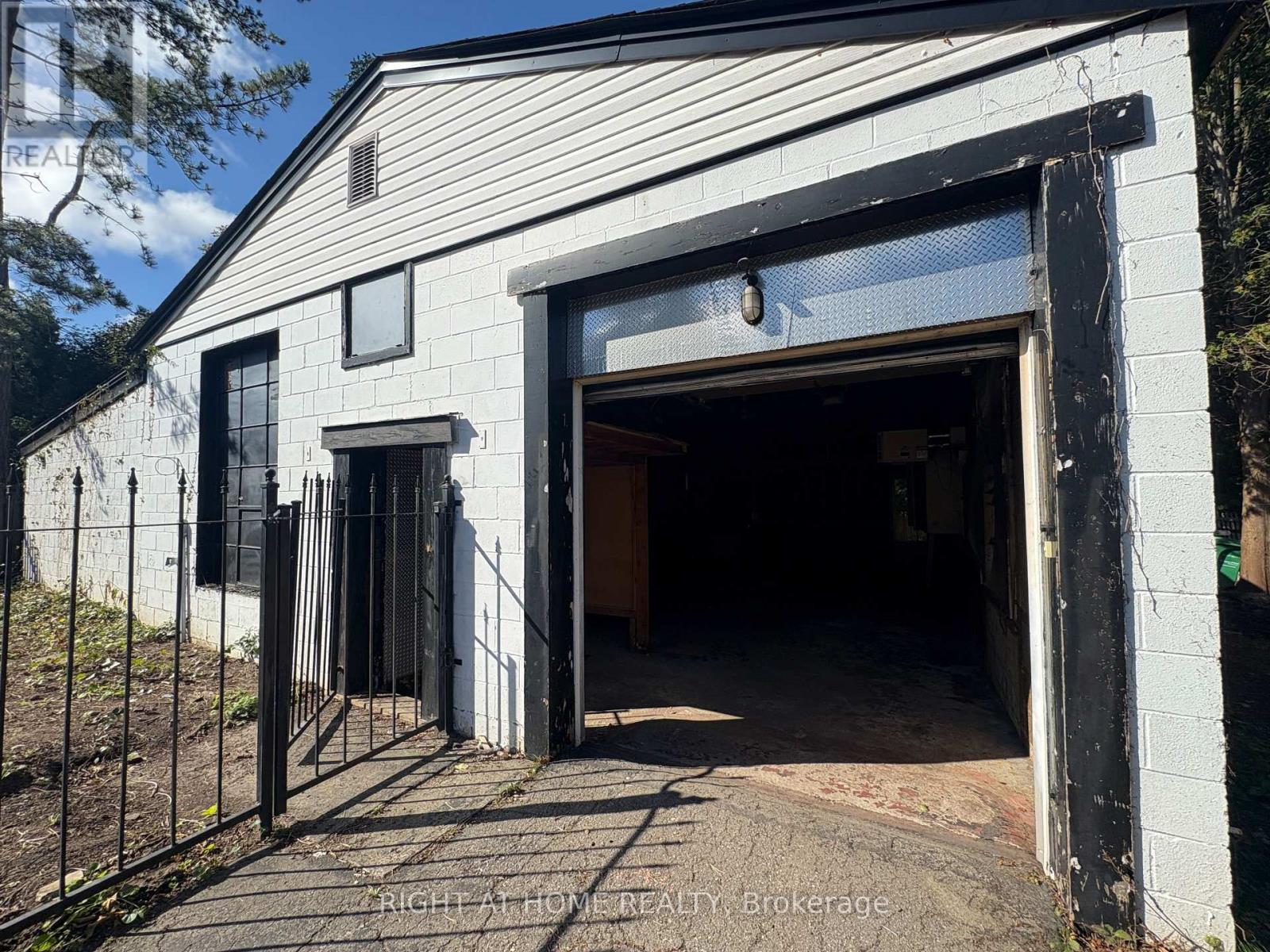 GARAGE - 779 INDIAN ROAD, Mississauga, Ontario