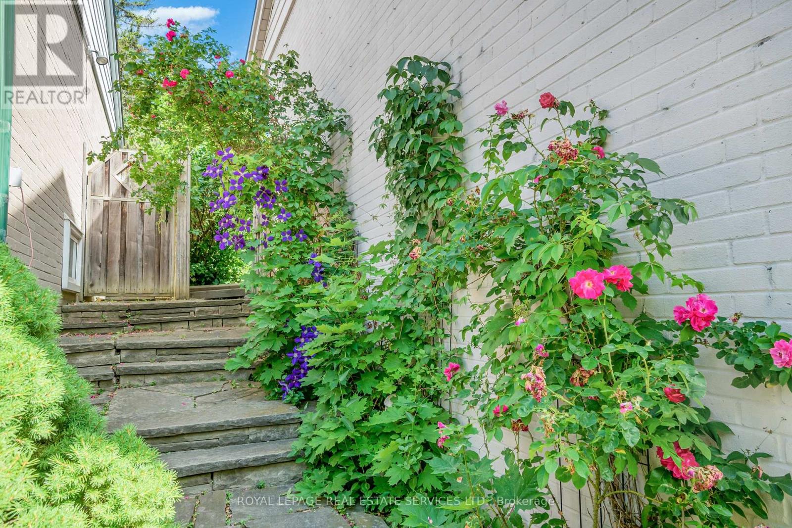 10 Greenbrook Drive, Toronto, Ontario  M6M 2J9 - Photo 19 - W12489464