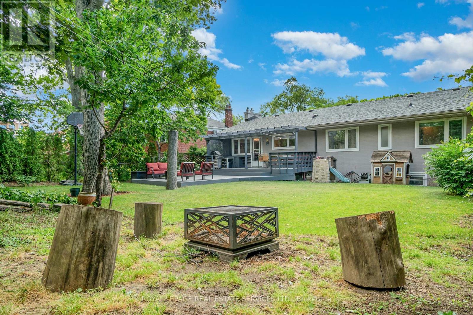 10 Greenbrook Drive, Toronto, Ontario  M6M 2J9 - Photo 24 - W12489464