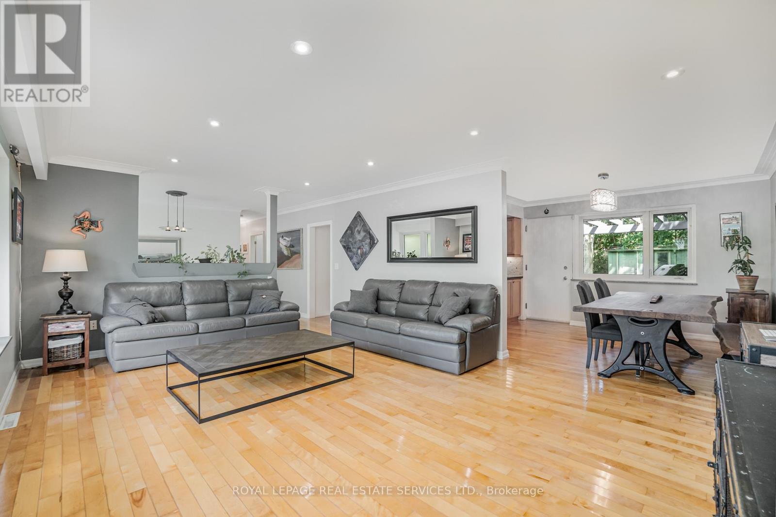 10 Greenbrook Drive, Toronto, Ontario  M6M 2J9 - Photo 7 - W12489464