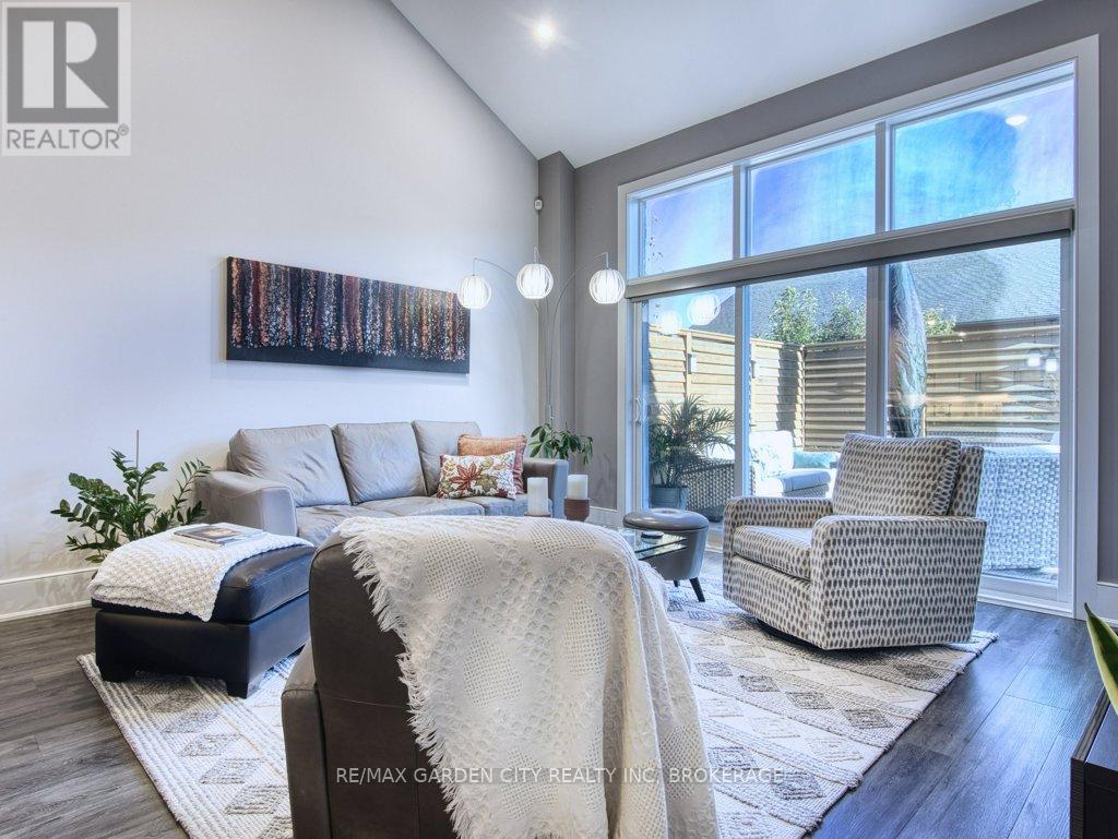 7506 Clubview Lane, Niagara Falls (Oldfield), Ontario  L2G 0A8 - Photo 19 - X12489490