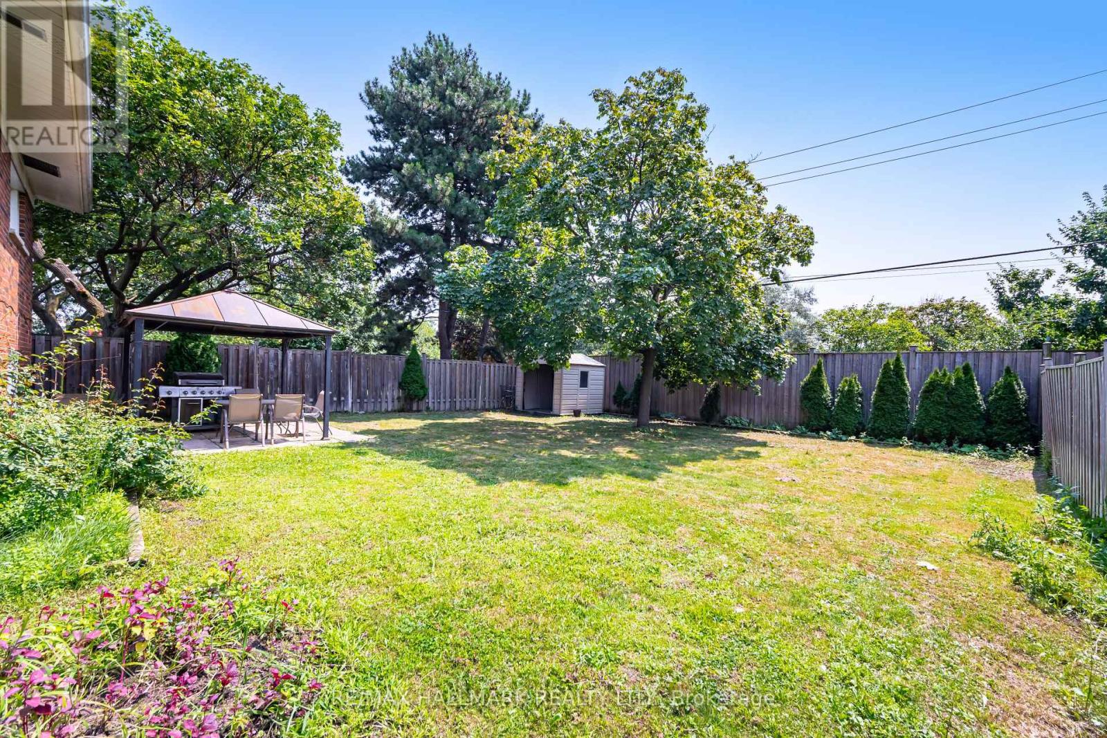 47 Marthclare Avenue, Toronto, Ontario  M3A 1E1 - Photo 36 - C12488522