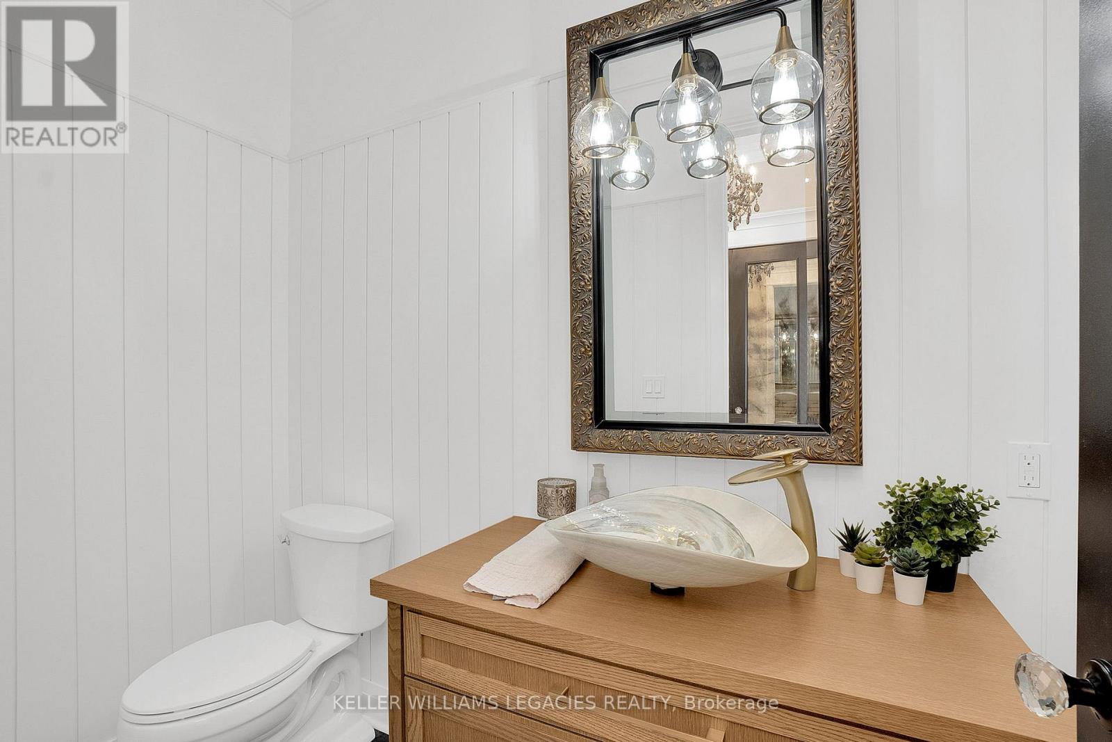 1202 - 223 Erb Street W, Waterloo, Ontario  N2L 0B3 - Photo 18 - X12489460