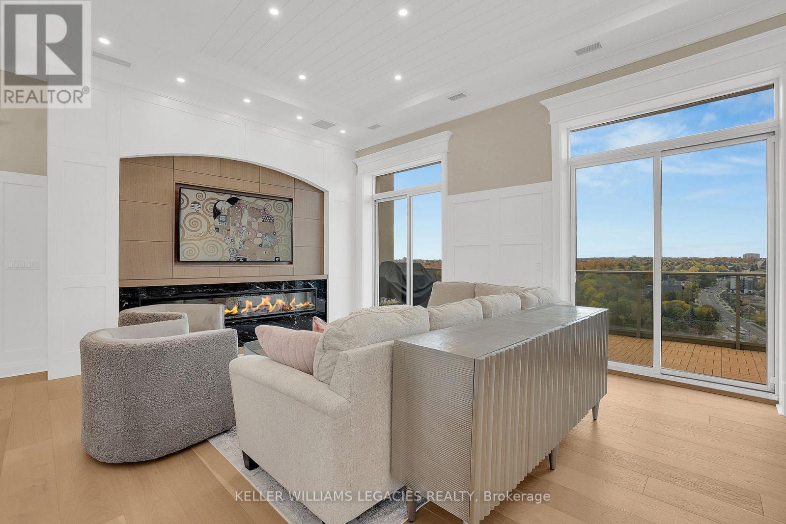 1202 - 223 Erb Street W, Waterloo, Ontario  N2L 0B3 - Photo 4 - X12489460