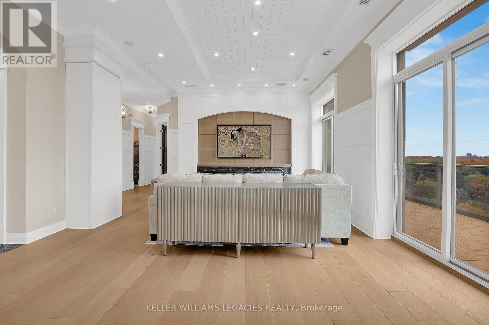 1202 - 223 Erb Street W, Waterloo, Ontario  N2L 0B3 - Photo 8 - X12489460