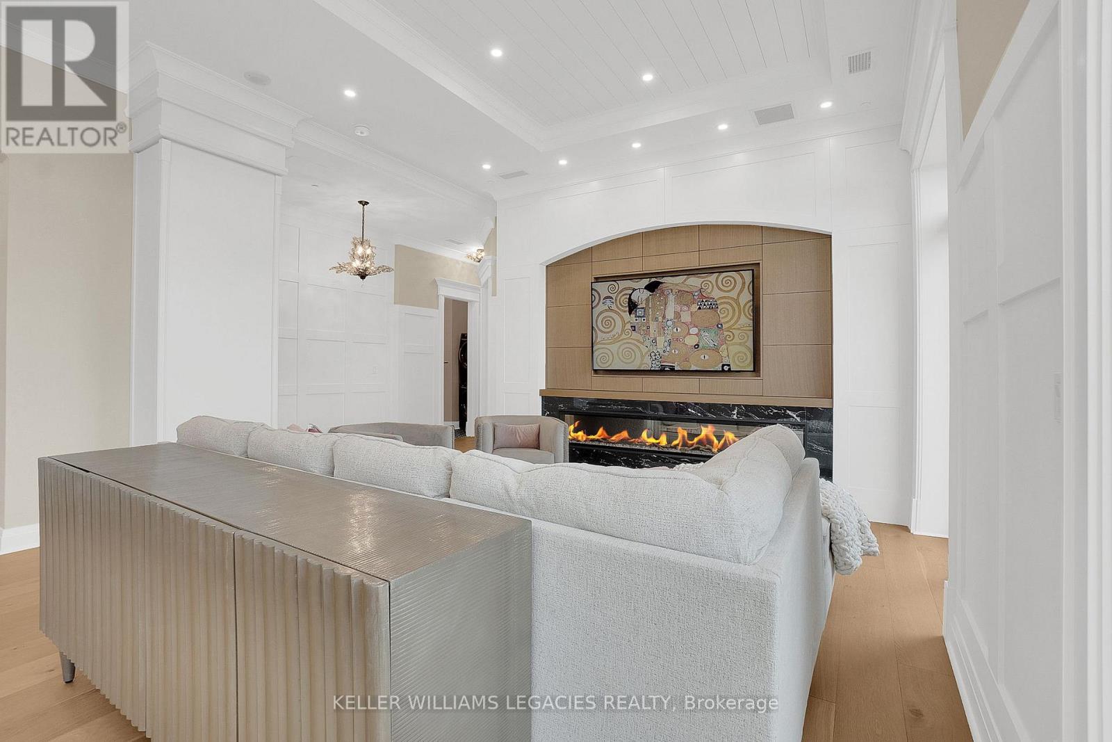 1202 - 223 Erb Street W, Waterloo, Ontario  N2L 0B3 - Photo 9 - X12489460