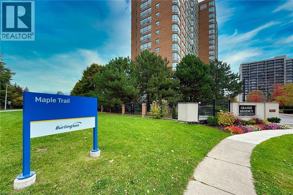 1276 Maple Crossing Boulevard Unit# 111, Burlington, Ontario  L7S 2J9 - Photo 2 - 40782308