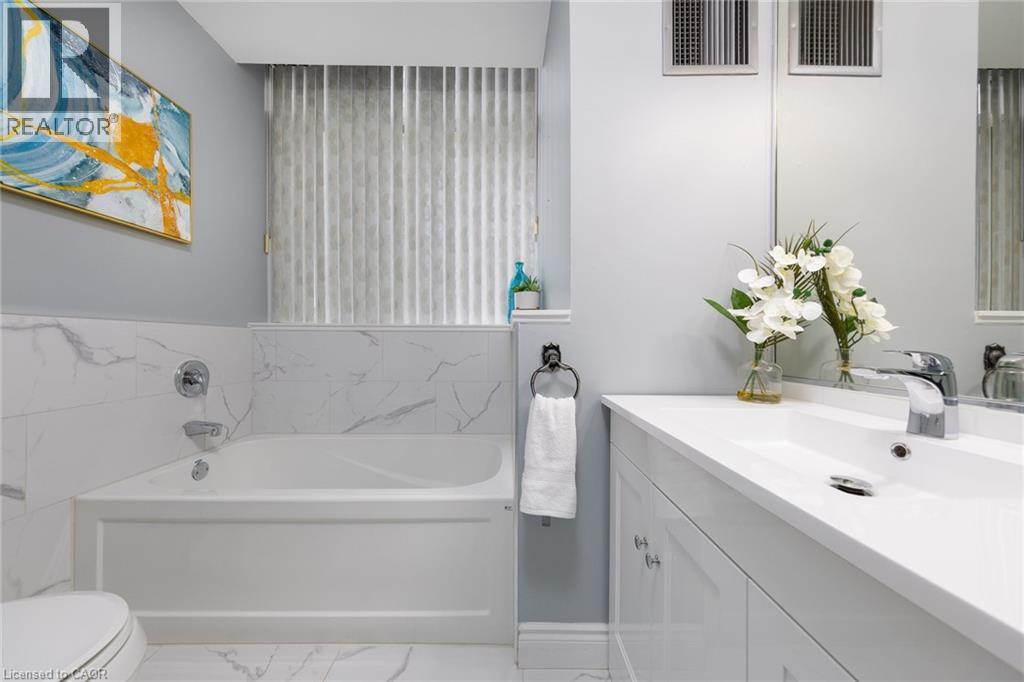 1276 Maple Crossing Boulevard Unit# 111, Burlington, Ontario  L7S 2J9 - Photo 22 - 40782308