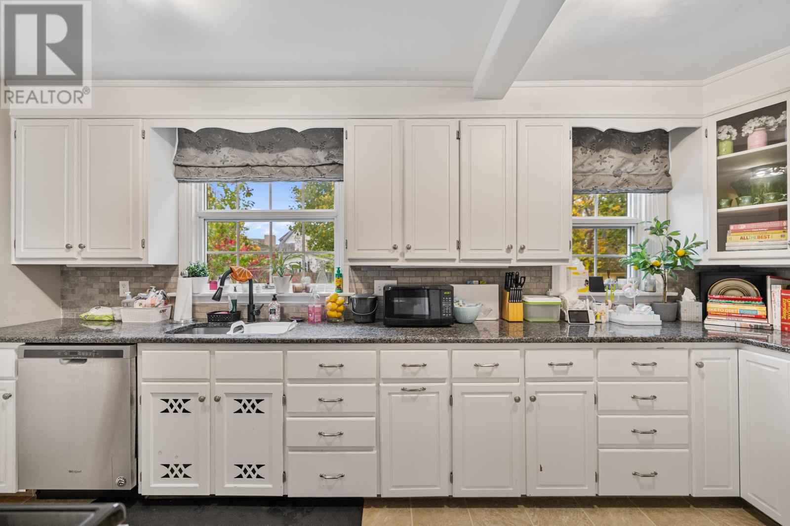 28 Churchill Avenue, Charlottetown, Prince Edward Island  C1A 1Y9 - Photo 17 - 202526871