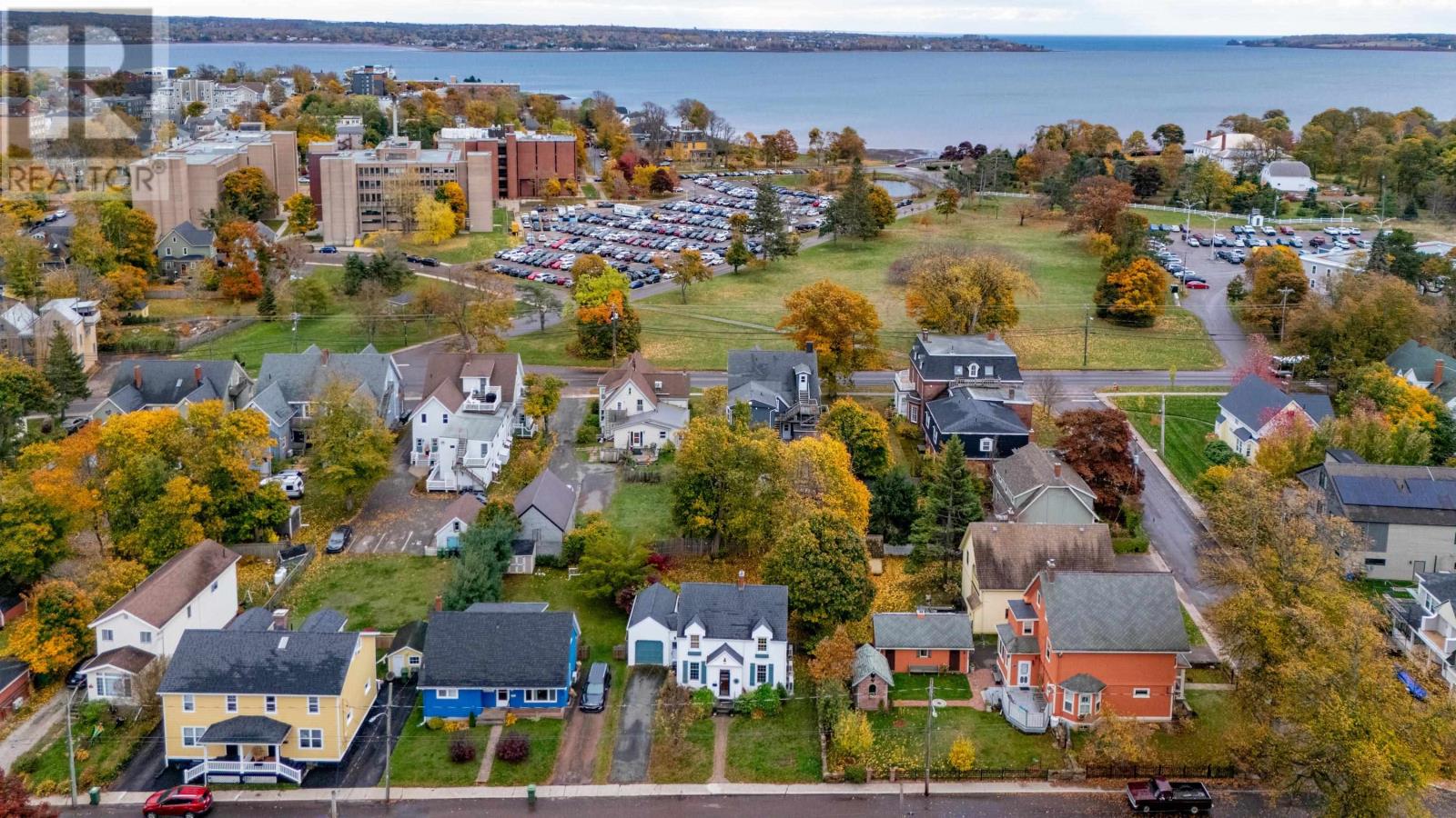 28 Churchill Avenue, Charlottetown, Prince Edward Island  C1A 1Y9 - Photo 2 - 202526871