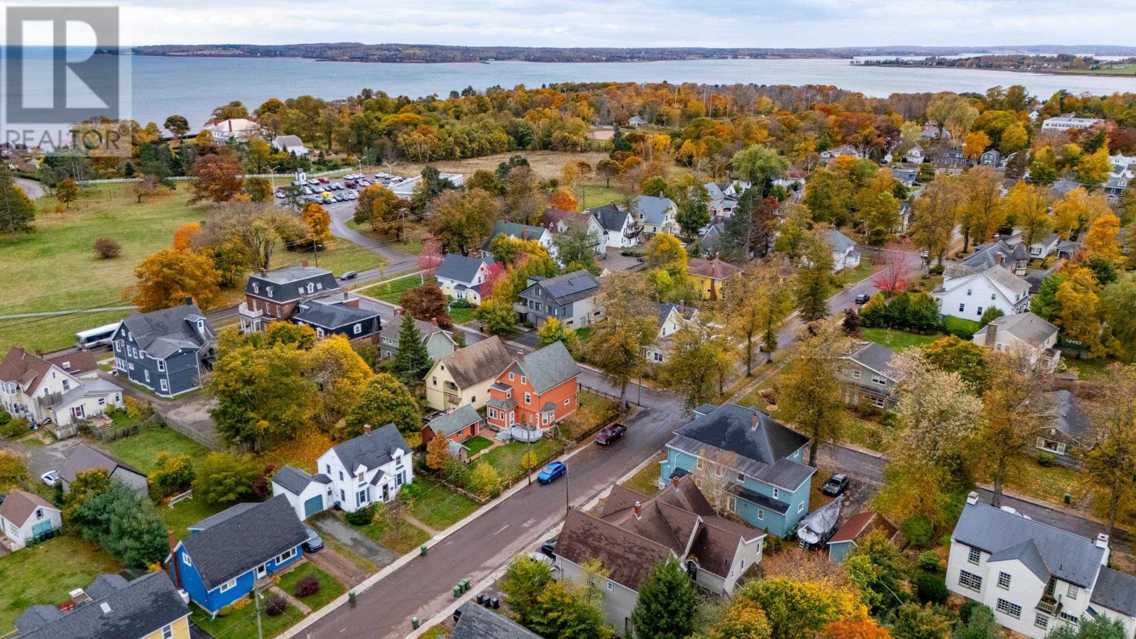 28 Churchill Avenue, Charlottetown, Prince Edward Island  C1A 1Y9 - Photo 3 - 202526871