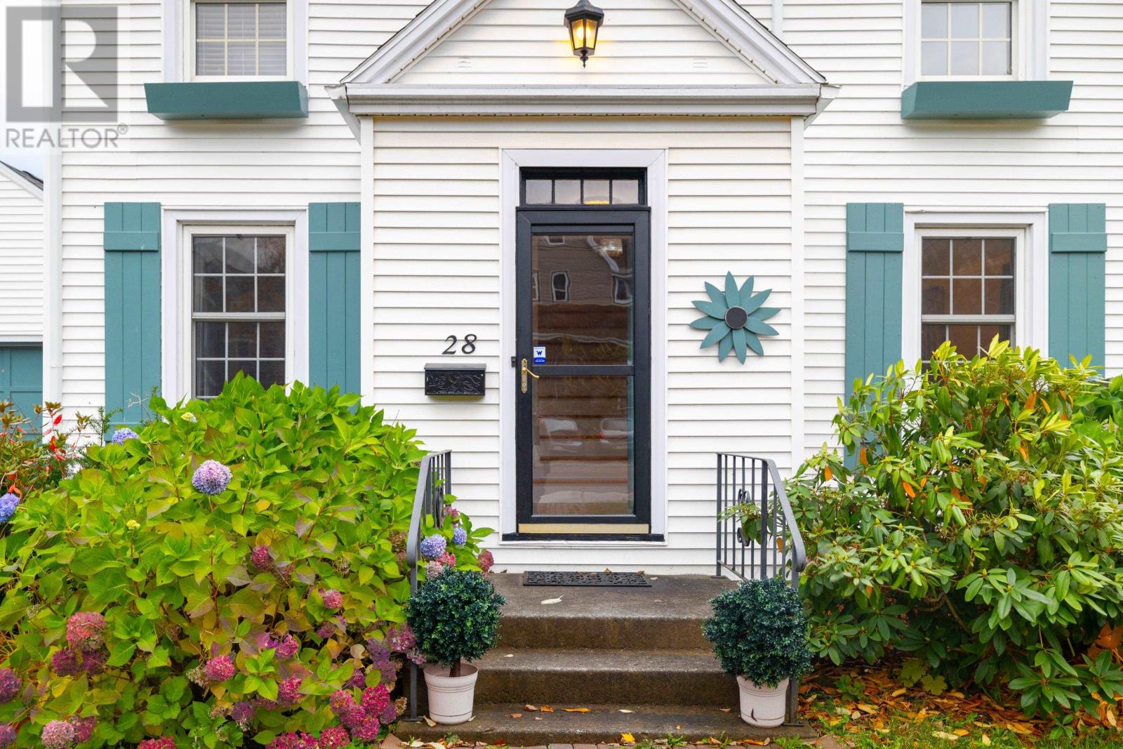 28 Churchill Avenue, Charlottetown, Prince Edward Island  C1A 1Y9 - Photo 6 - 202526871