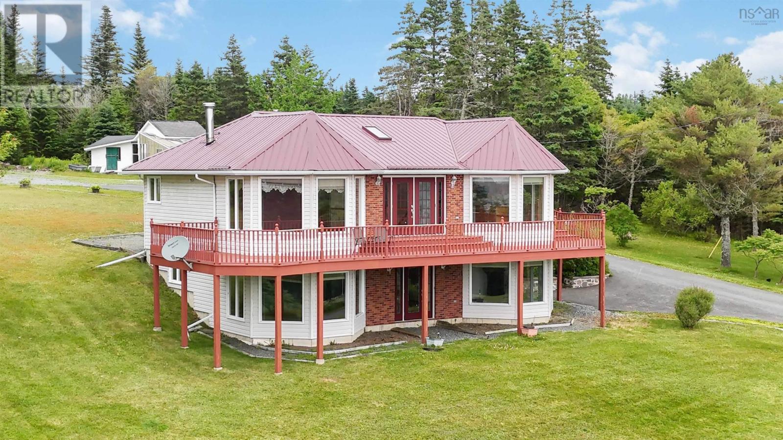 16353 Highway 7, Pleasant Harbour, Nova Scotia  B0J 3J0 - Photo 2 - 202516826