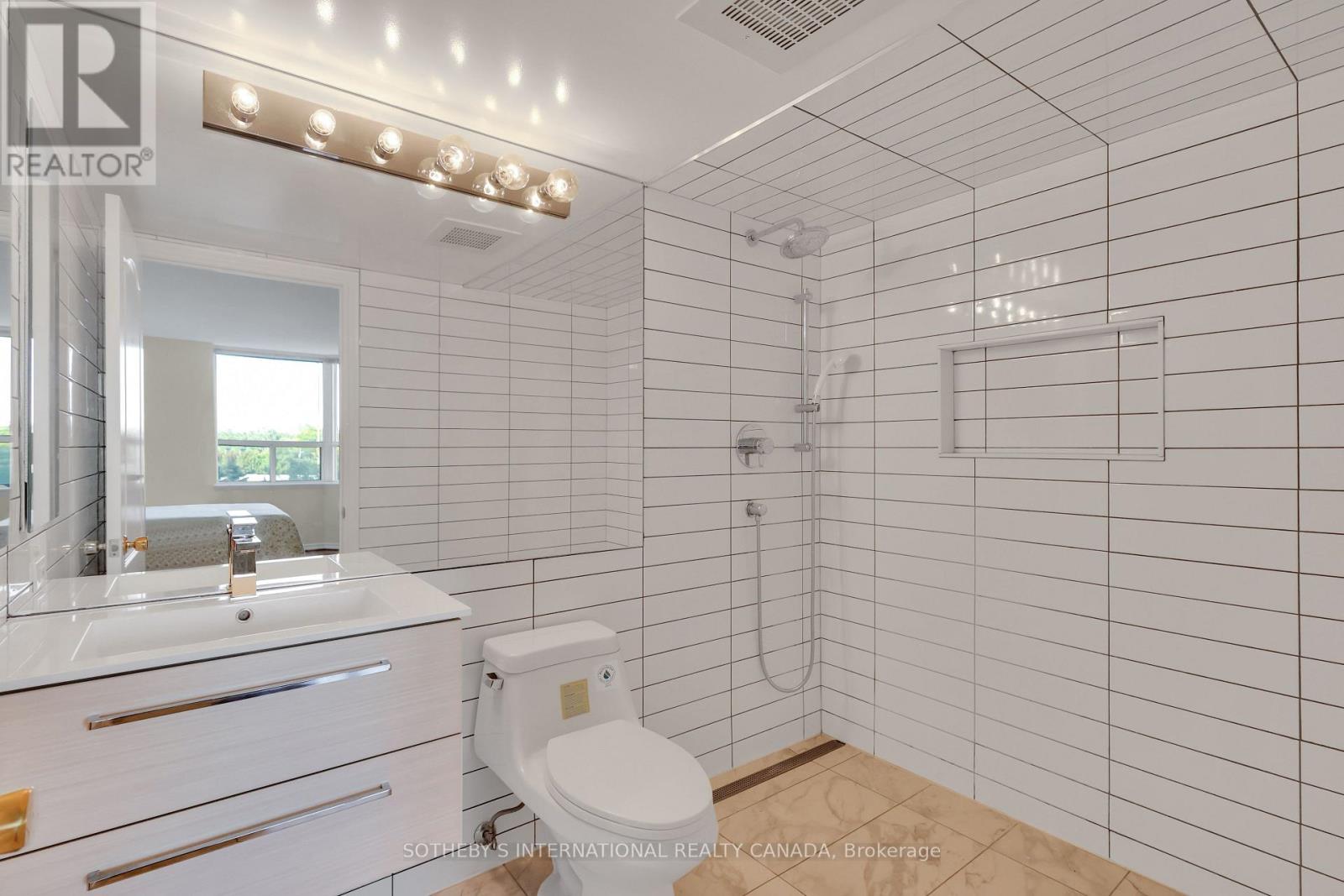 610 - 265 Ridley Boulevard, Toronto, Ontario  M5M 4N8 - Photo 14 - C12489514