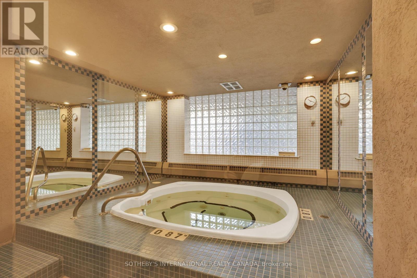 610 - 265 Ridley Boulevard, Toronto, Ontario  M5M 4N8 - Photo 18 - C12489514