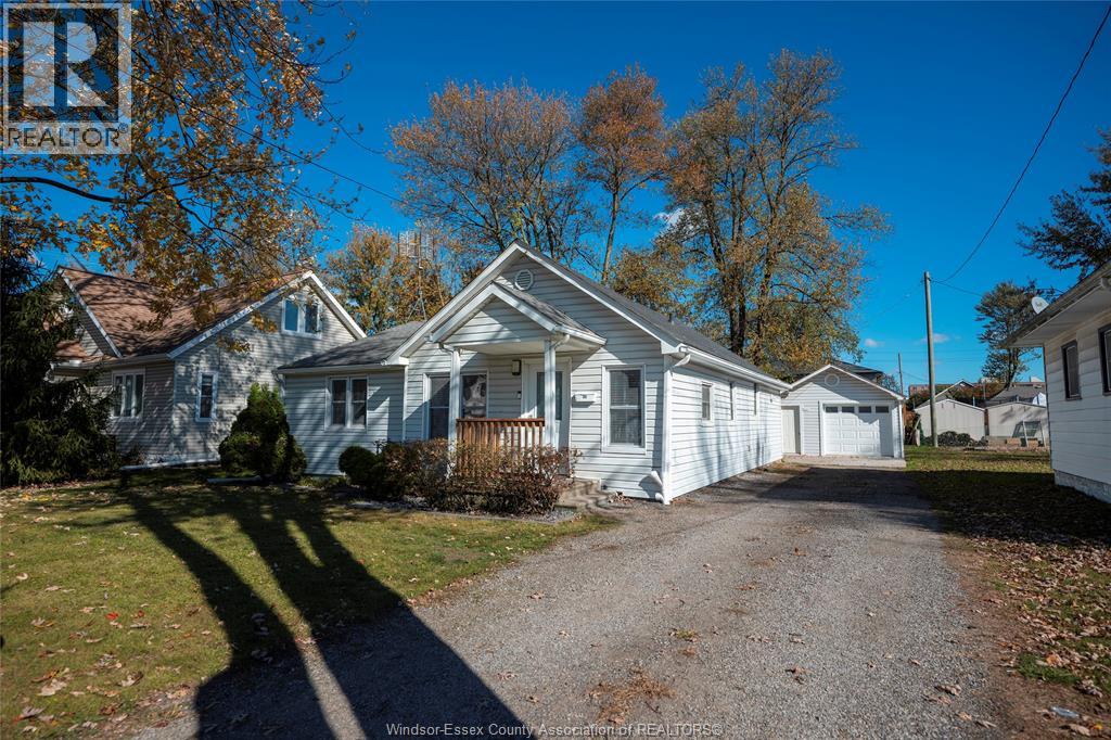 183 Harvey Street, Essex, Ontario  N8M 2E8 - Photo 2 - 25027522