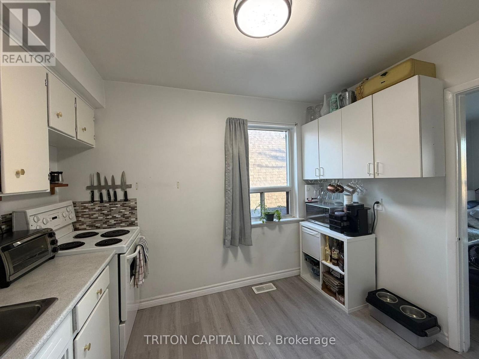 114 Seventh Street, Toronto, Ontario  M8V 3B4 - Photo 3 - W12489502