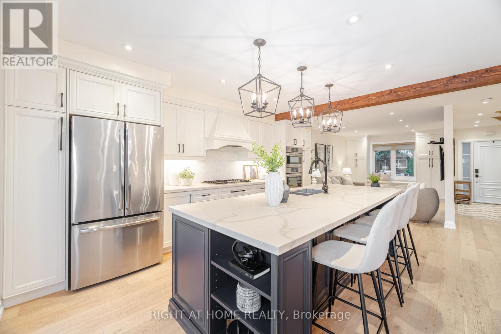 28 Forty First Street, Toronto, Ontario  M8W 3N6 - Photo 11 - W12489506