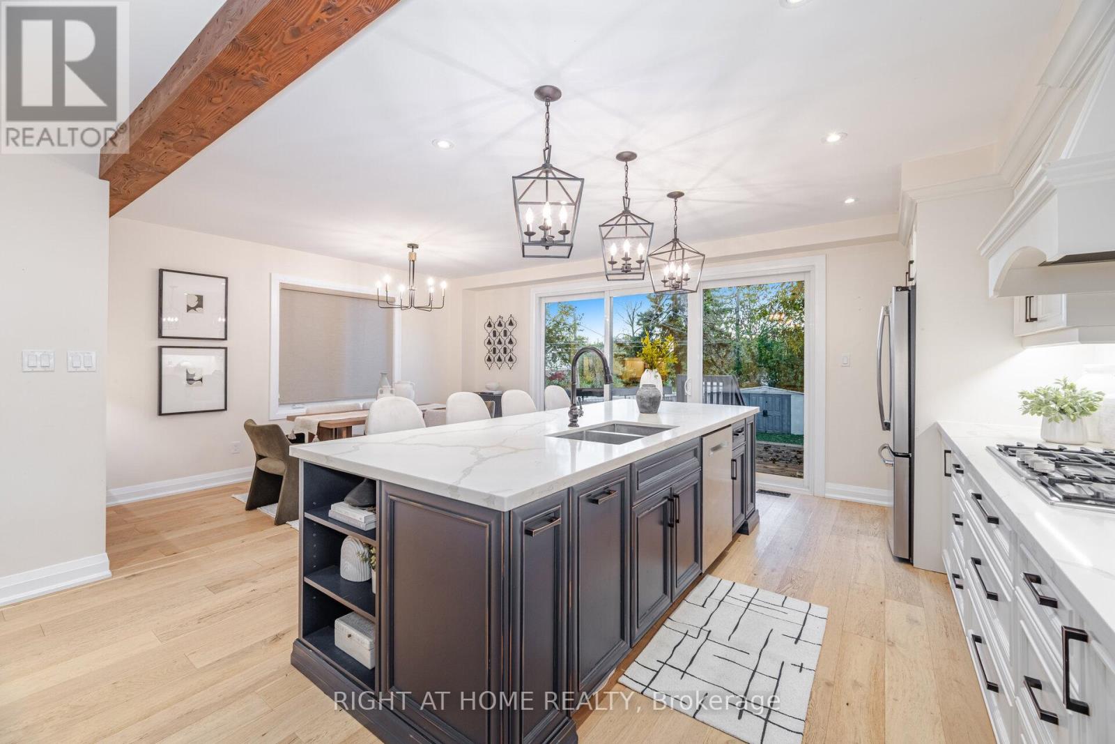 28 Forty First Street, Toronto, Ontario  M8W 3N6 - Photo 12 - W12489506