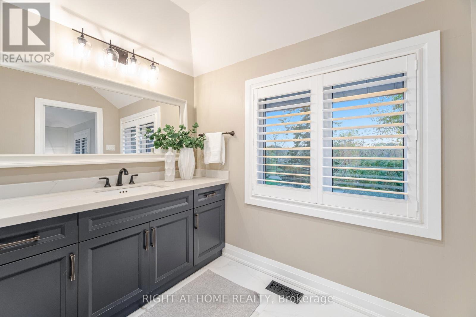 28 Forty First Street, Toronto, Ontario  M8W 3N6 - Photo 21 - W12489506