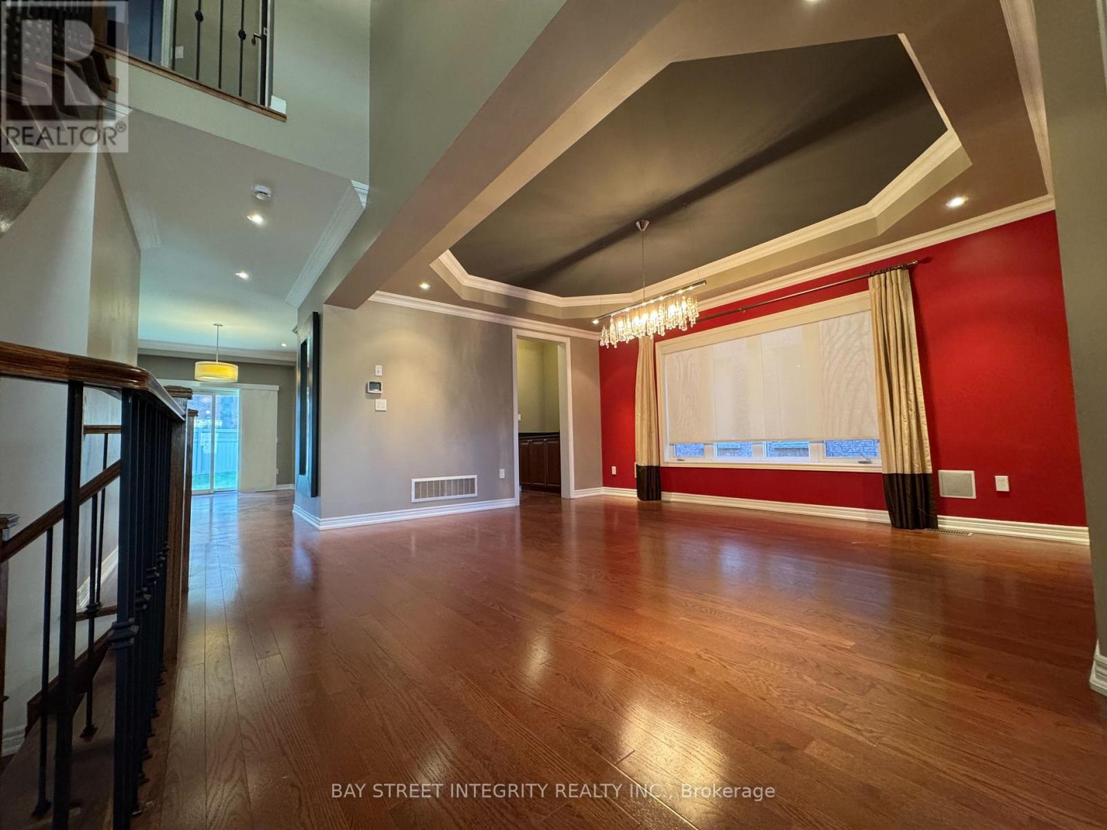 2449 Tesla Crescent, Oakville, Ontario  L6H 7T6 - Photo 4 - W12489512