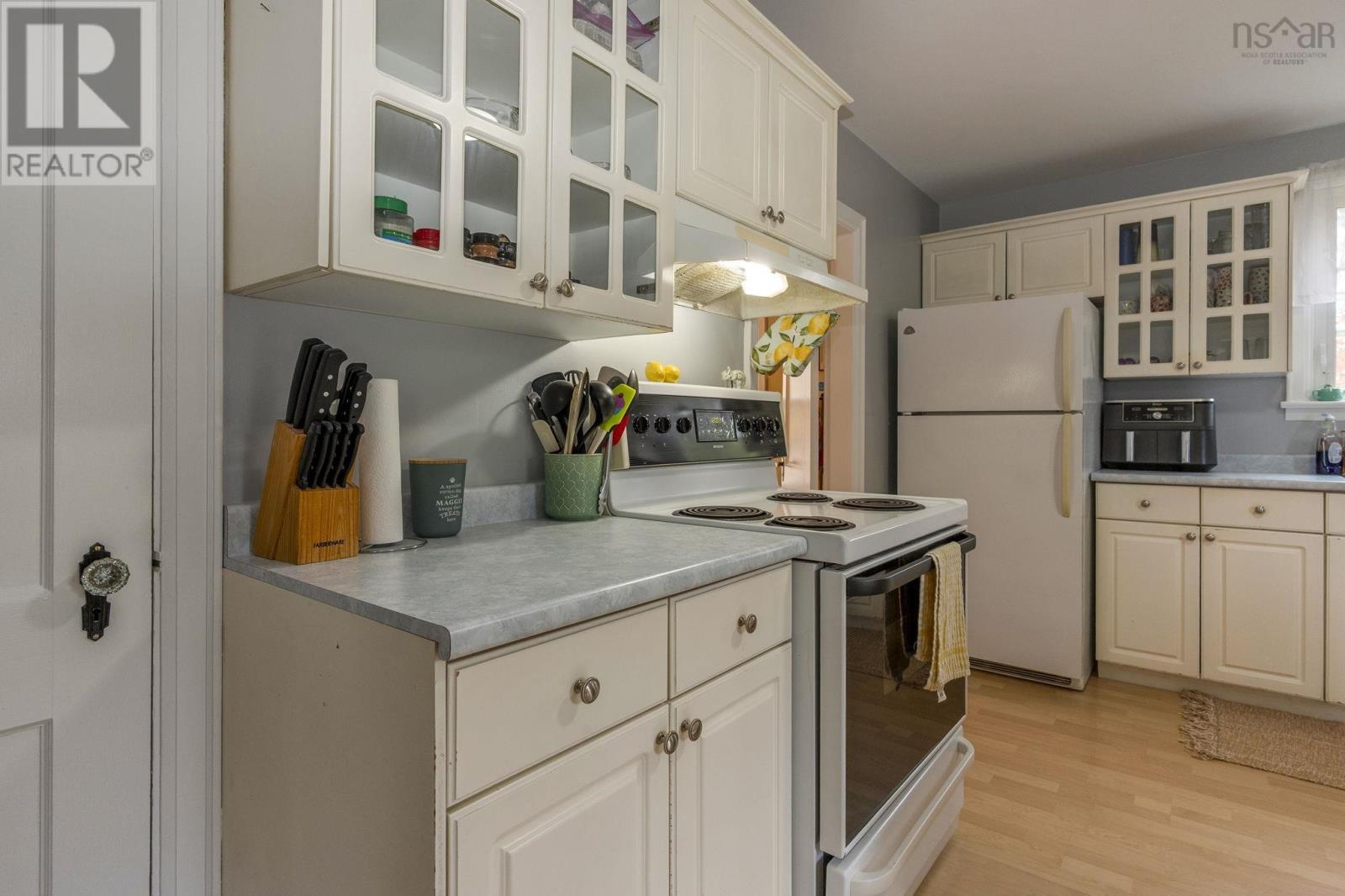 8 Highland Avenue, Brookfield, Nova Scotia  B0N 1C0 - Photo 10 - 202526873