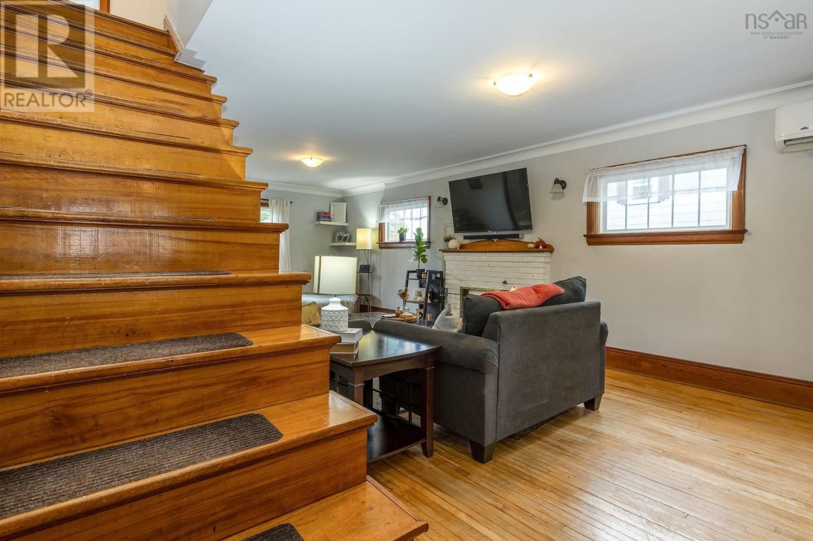 8 Highland Avenue, Brookfield, Nova Scotia  B0N 1C0 - Photo 6 - 202526873