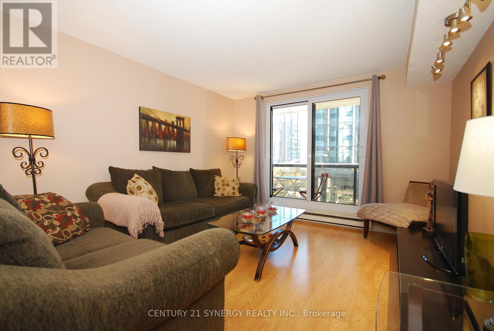 309 - 199 Kent Street, Ottawa, Ontario  K2P 2K8 - Photo 10 - X12489556