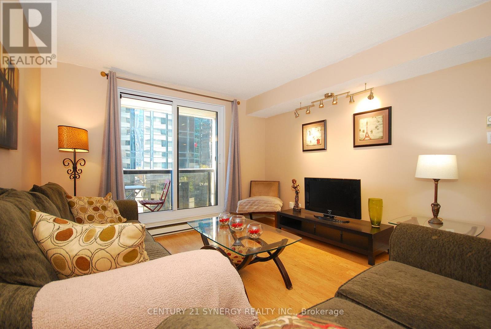 309 - 199 Kent Street, Ottawa, Ontario  K2P 2K8 - Photo 11 - X12489556