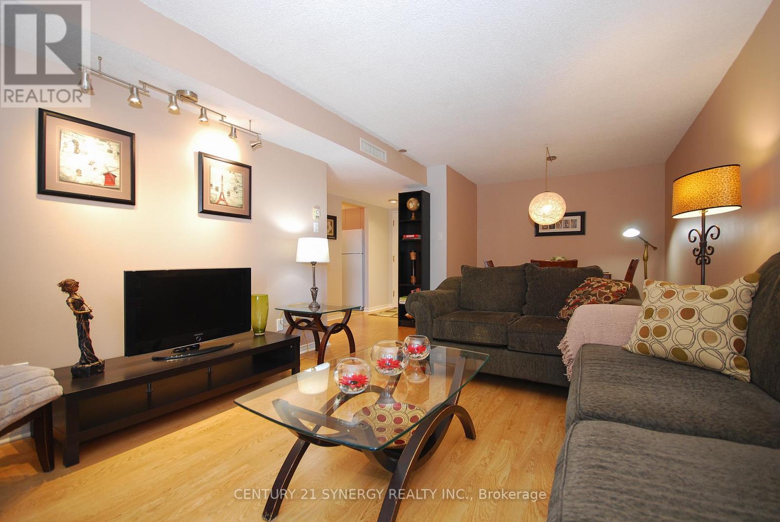 309 - 199 Kent Street, Ottawa, Ontario  K2P 2K8 - Photo 12 - X12489556