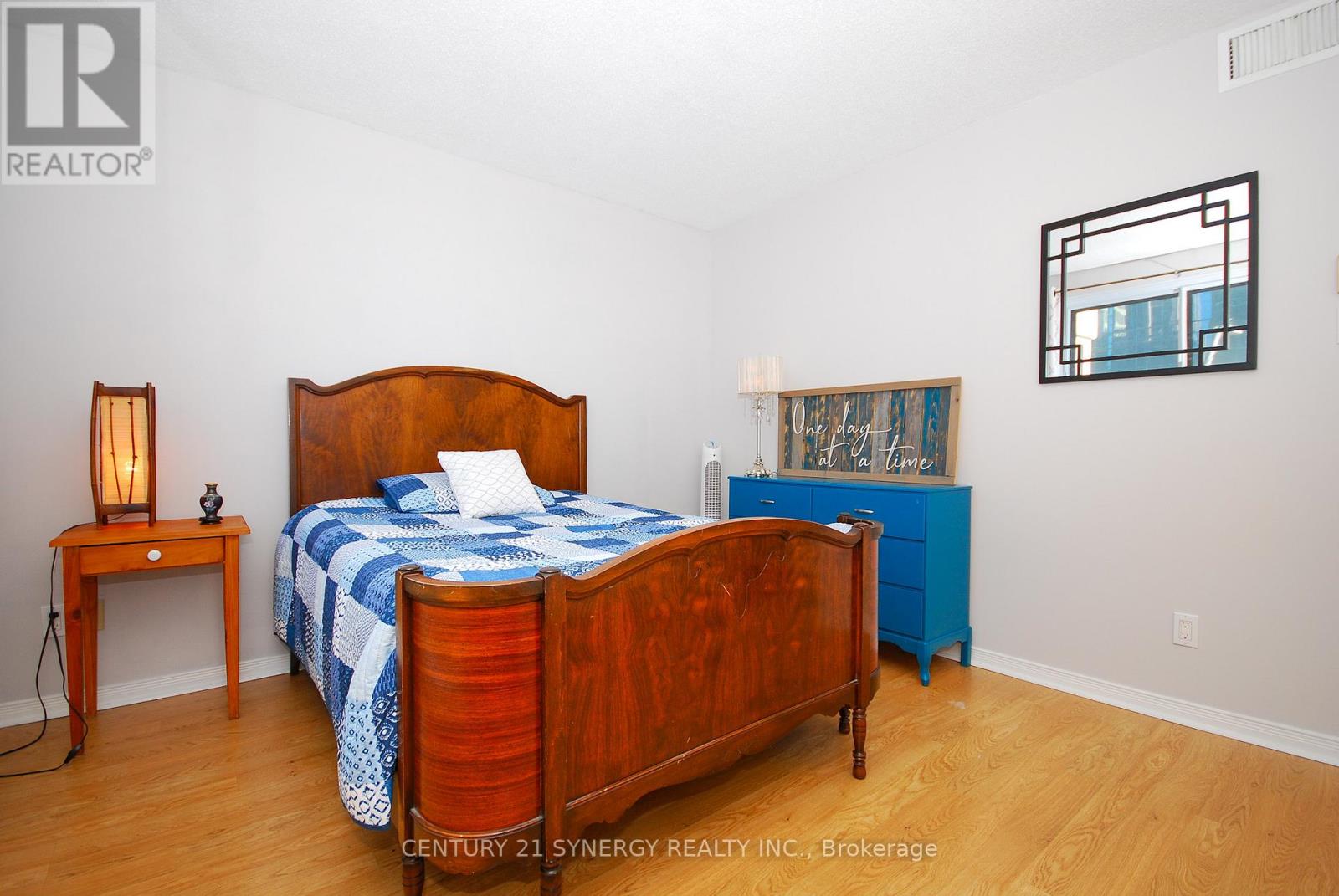 309 - 199 Kent Street, Ottawa, Ontario  K2P 2K8 - Photo 17 - X12489556