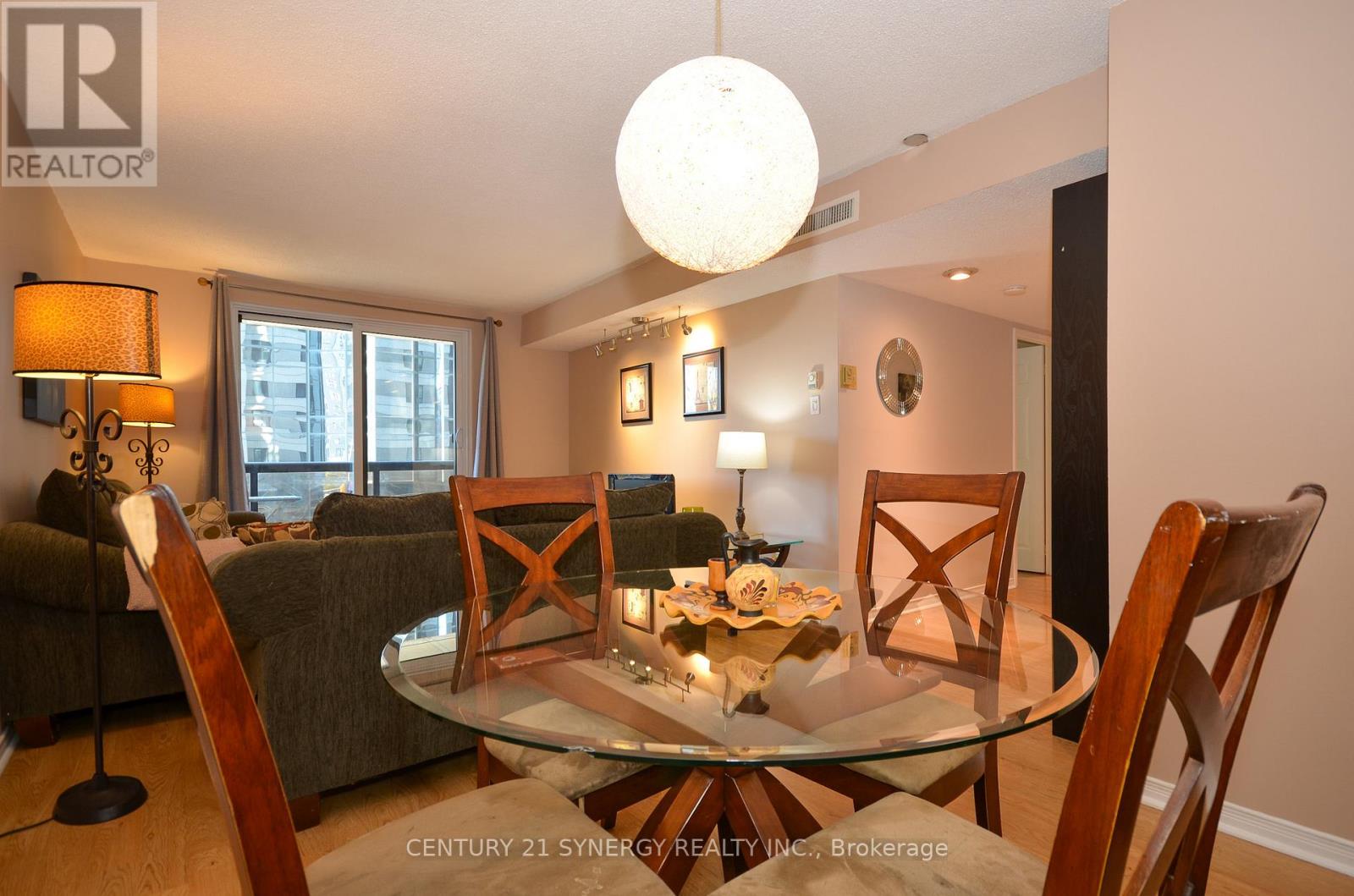 309 - 199 Kent Street, Ottawa, Ontario  K2P 2K8 - Photo 9 - X12489556