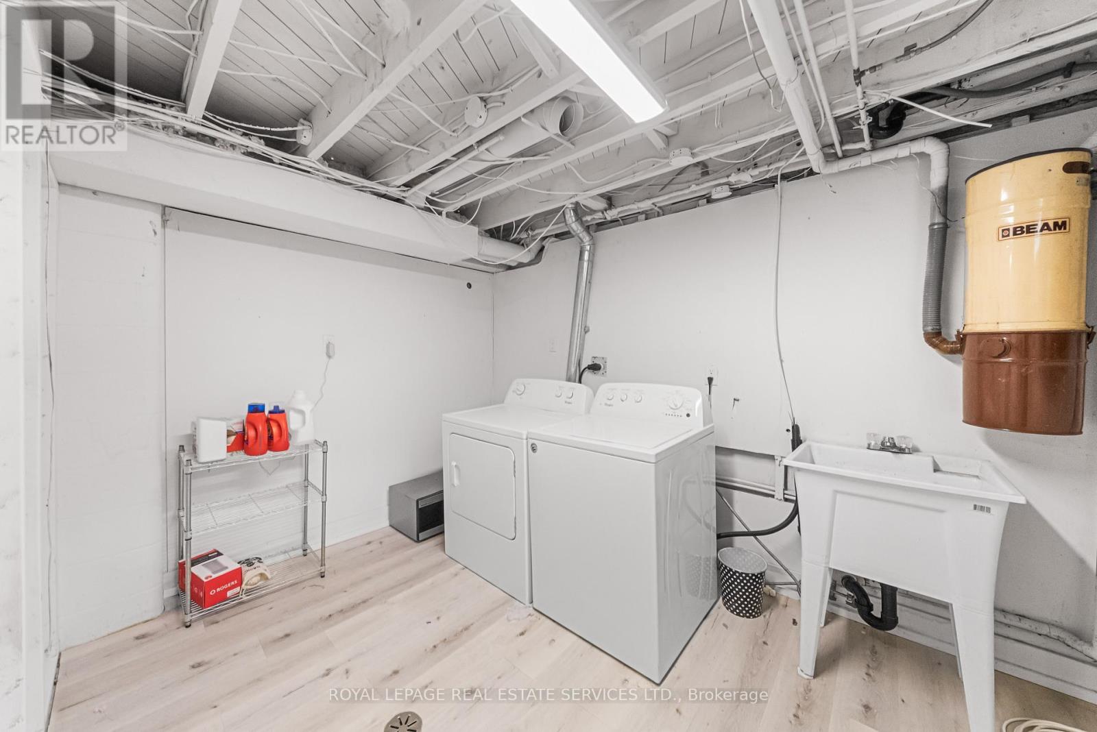 260 West 16th Street, Hamilton, Ontario  L9C 4C6 - Photo 18 - X12489486