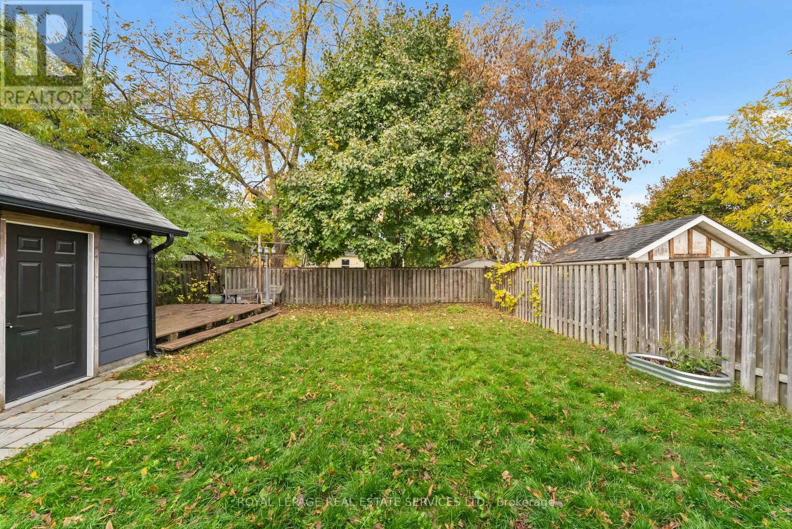 260 West 16th Street, Hamilton, Ontario  L9C 4C6 - Photo 19 - X12489486