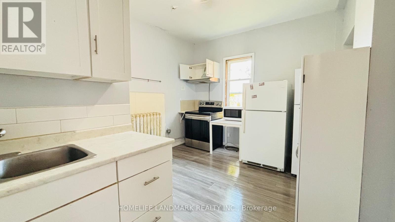 30 Regina Street N, Waterloo, Ontario  N2J 3A1 - Photo 23 - X12489494