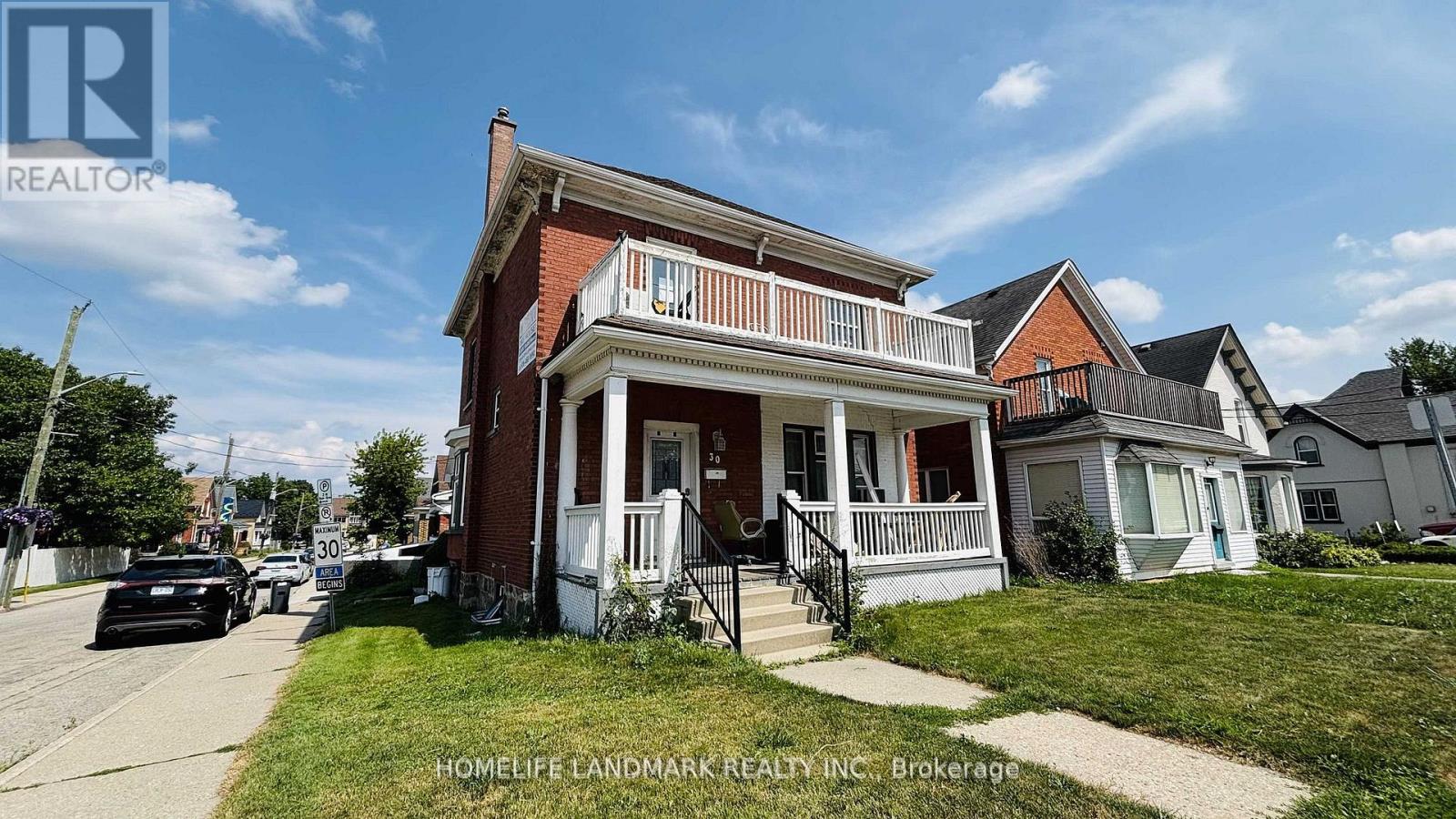 30 Regina Street N, Waterloo, Ontario  N2J 3A1 - Photo 3 - X12489494