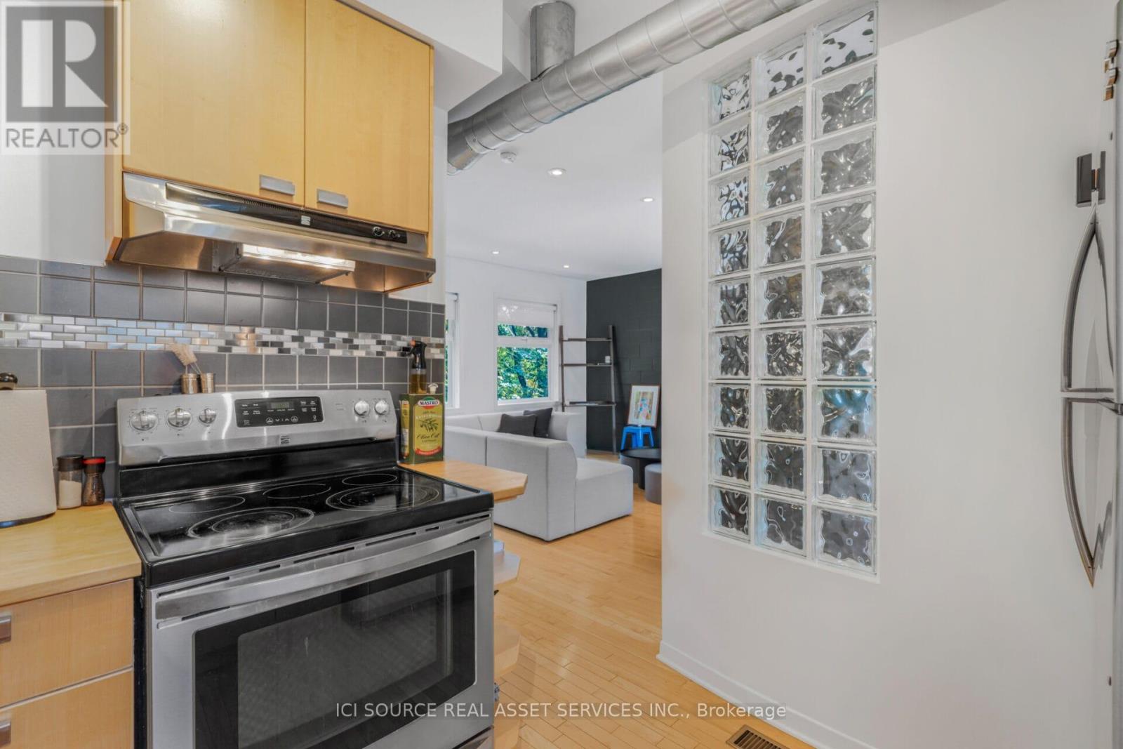 1137 Gladstone Avenue, Ottawa, Ontario  K1Y 3H4 - Photo 16 - X12489496