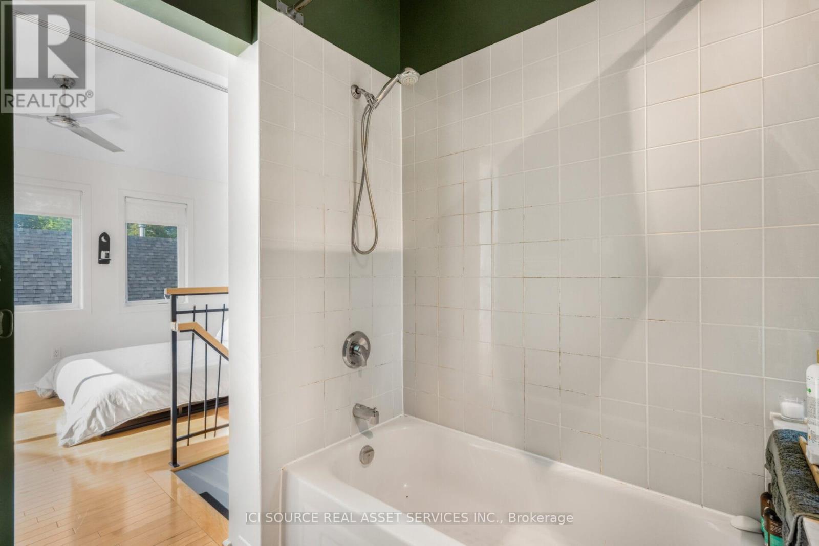 1137 Gladstone Avenue, Ottawa, Ontario  K1Y 3H4 - Photo 23 - X12489496